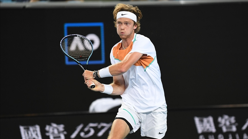 Russian tennis player Andrey Rublev calls for peace amid Ukraine intervention