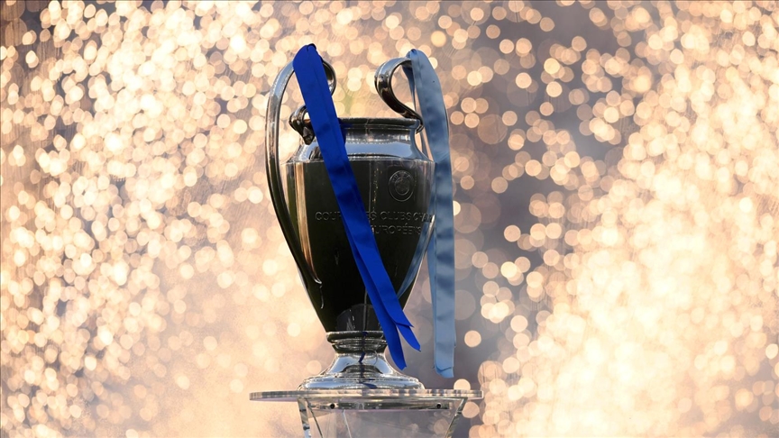 La UEFA traslada la final de la Liga de Campeones de San Petersburgo a París