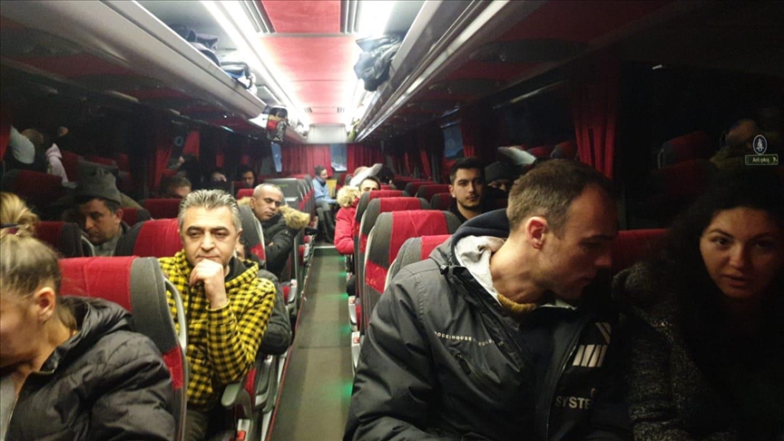 Ukraynadan tahliyesine başlanan Türklerden iş insanı Kayan: Kievden 3 otobüs yola çıktık