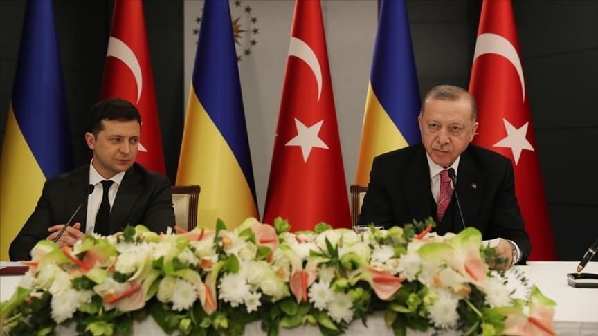 Presidenti Erdoğan dhe Zelensky diskutojnë ndërhyrjen ushtarake të Rusisë në Ukrainë