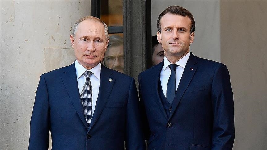 Макрон призвал Путина к незамедлительному прекращению огня в Украине