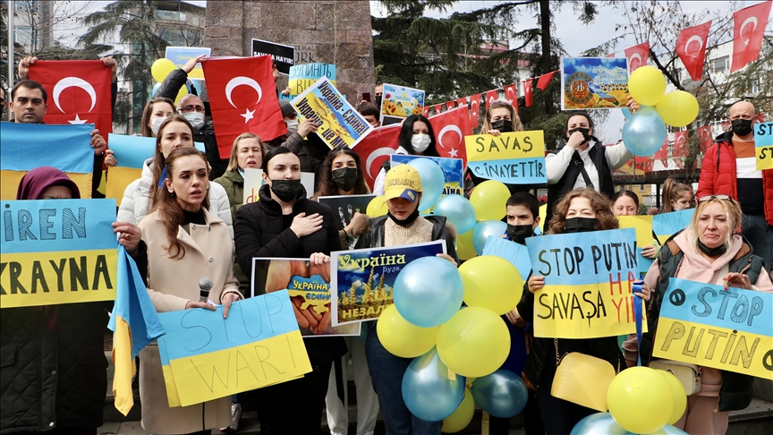 احتجاجات في عدد من الولايات التركية تنديدا بالهجوم الروسي