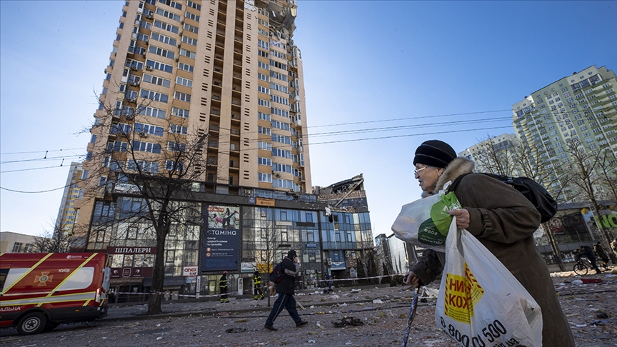 Ukrayna'ya saldıran Rusya'ya Batı'nın cevabı 'ekonomi' olmaya devam ediyor