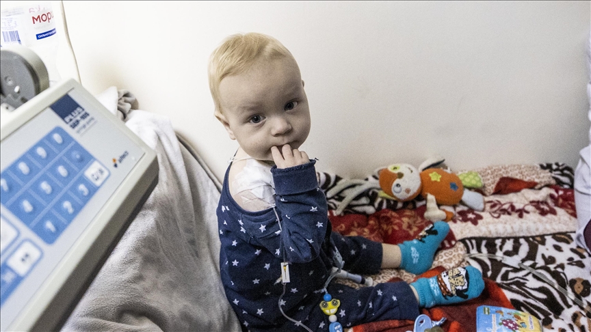 'Humanitarian catastrophe going on' says hospital head in Kyiv as children cannot get help