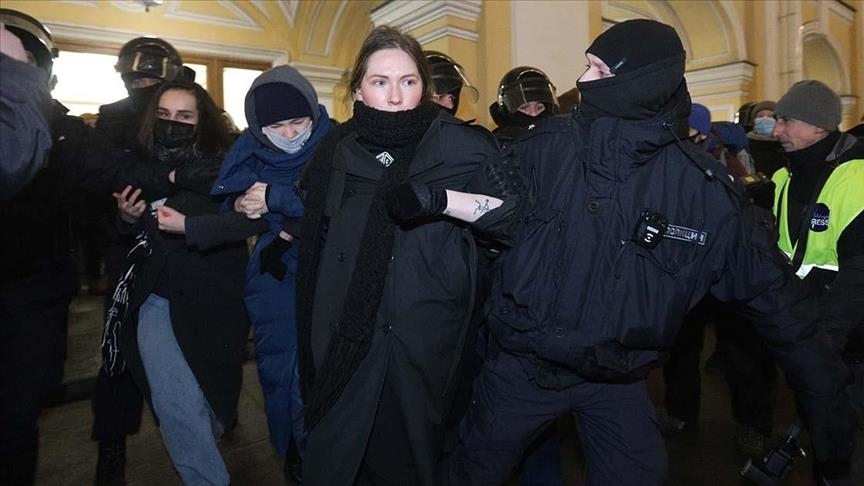 Антивоенные протесты прошли в 32 городах России