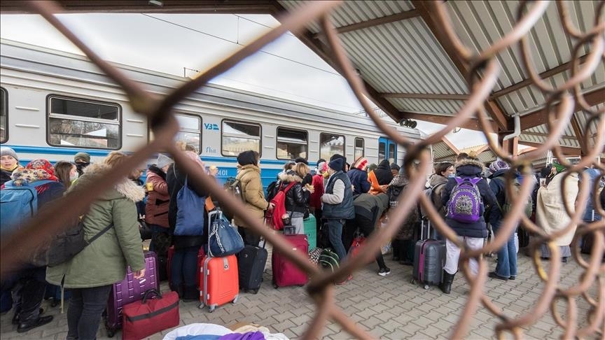 Lebih 120.000 warga Ukraina menyeberang ke Hongaria
