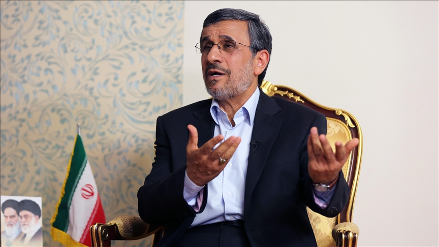 أحمدي نجاد يشيد بـ"المقاومة" الأوكرانية