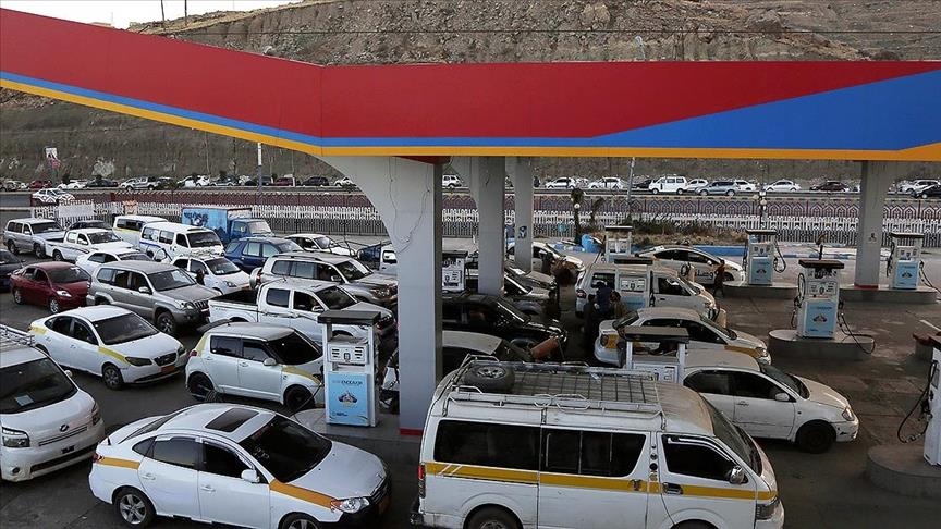Yemen government accuses Houthis of causing fuel crisis