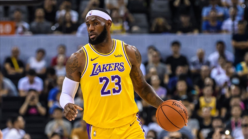 NBAde LeBron James 56 sayıyla Lakersı sırtladı
