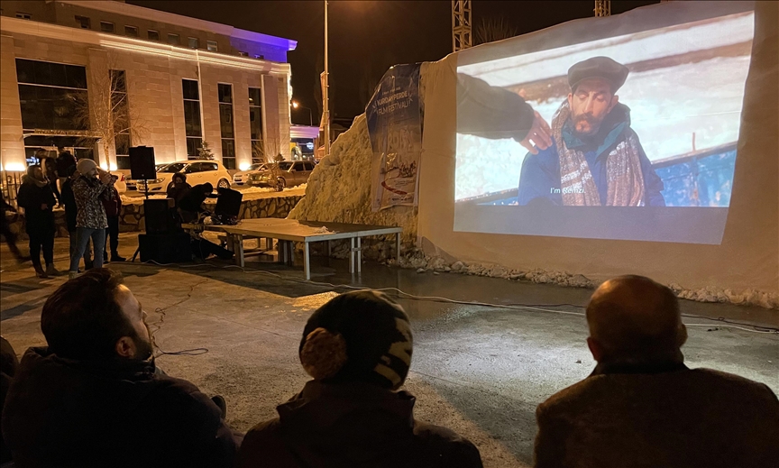 Kar Kırmızı filminin galası Kardan Perde Film Festivalinde yapıldı