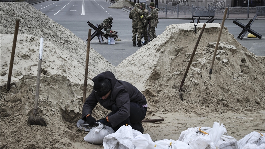 Ukrayna'nın başkenti Kiev'de savaş hazırlıkları devam ediyor