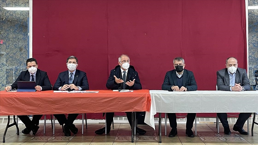 ABD'de bulunan AK Parti milletvekili grubu New Jersey'de Türk toplumu ile buluştu