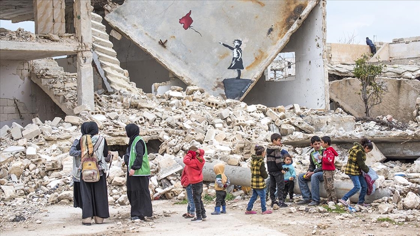 Bomba ve silah seslerinin minik tanıkları: Suriyeli çocuklar