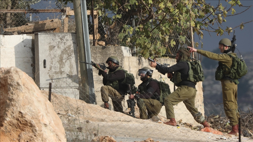 القدس.. الشرطة الإسرائيلية تقتحم "أبو ديس" وتصيب فلسطينيا وتعتقل 6