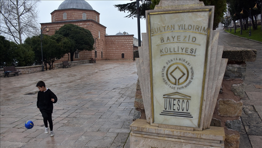 Osmanlı padişahı Yıldırım Bayezid vefatının 619'uncu yılında anılıyor