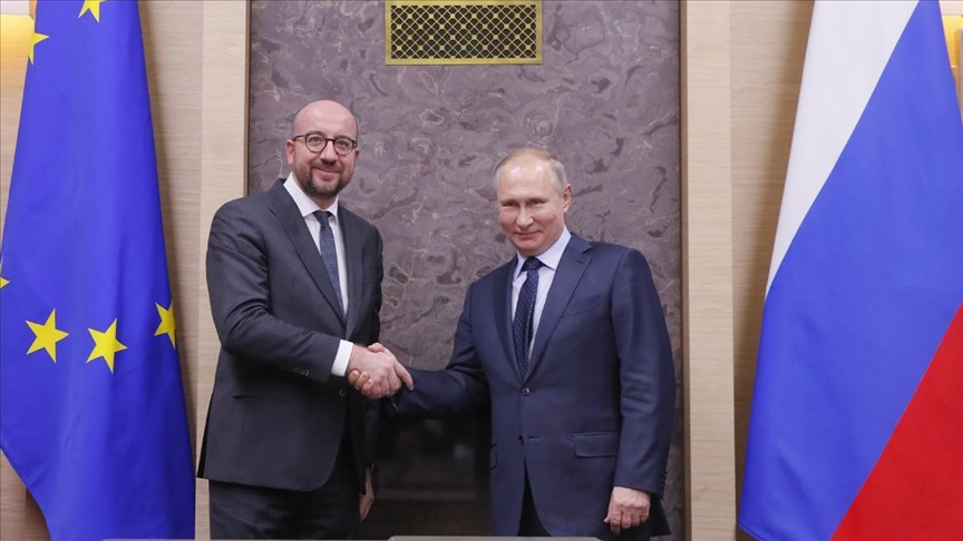 Putin asks EU to press Kyiv to open humanitarian corridors