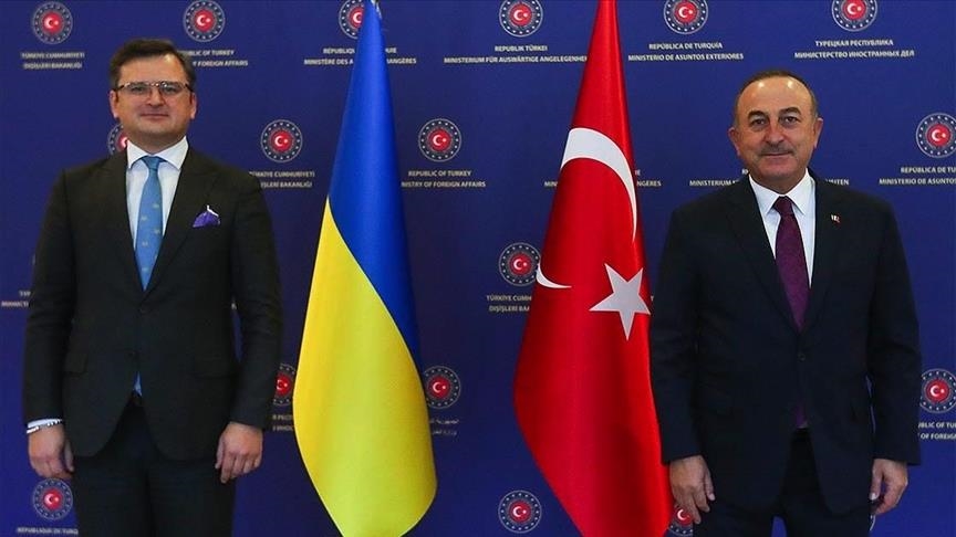 رایزنی تلفنی وزیران دفاع ترکیه و اوکراین