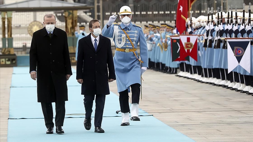 Cumhurbaşkanı Erdoğan, İsrail Cumhurbaşkanı Herzogu resmi törenle karşıladı