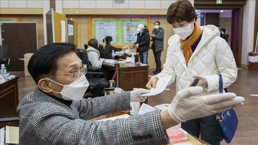 Dead heat seen in South Korean presidential election