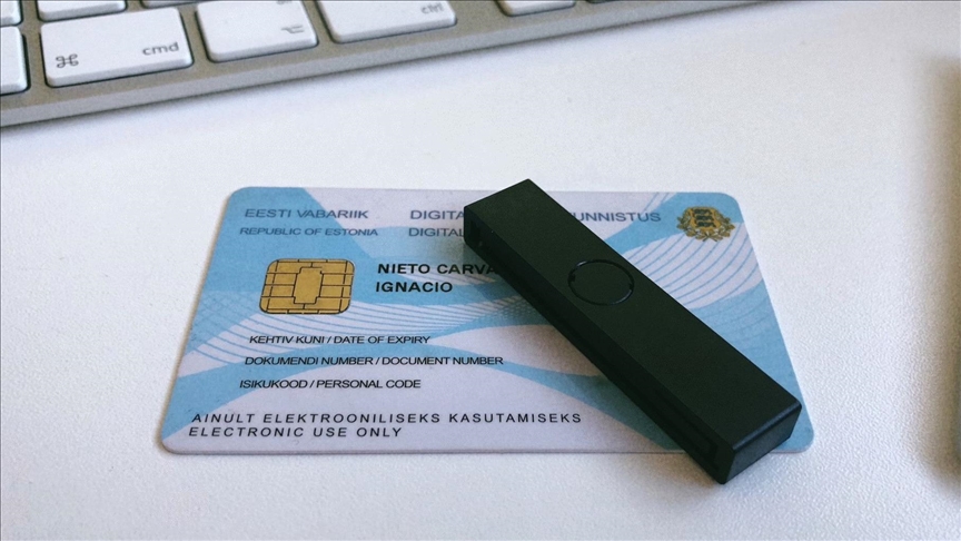 Estonia suspends e-residency applications for Russians, Belarusians