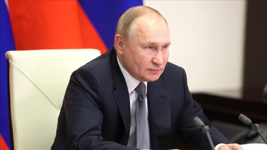 West shouldn't blame sanctions on Russia for their economic woes: Putin