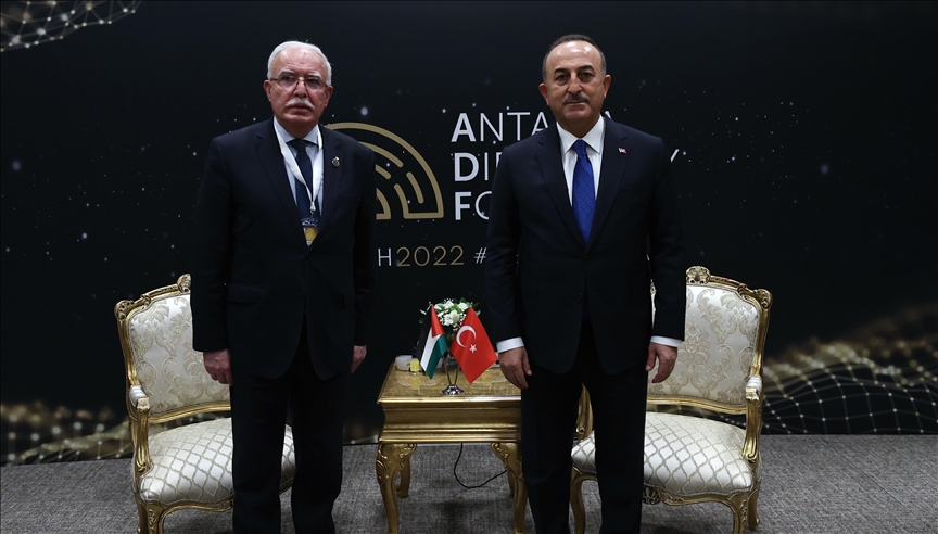 وزيرا خارجية تركيا وفلسطين يبحثان القضايا ذات الاهتمام المشترك