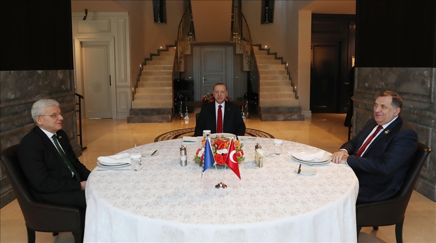 Članovi Predsjedništva BiH Džaferović i Dodik u Antaliji se sastali sa Erdoganom