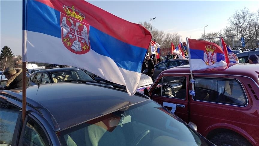 Serbie : Des dizaines de manifestants participent à un rassemblement pro-russe