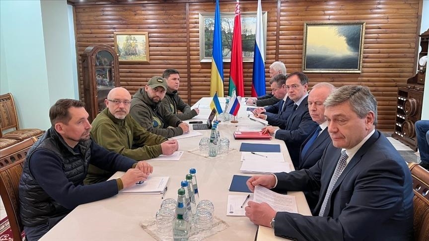 Ucrania y Rusia reanudan las conversaciones de paz este lunes