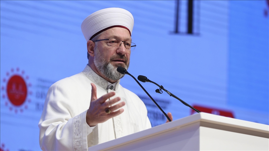 Diyanet İşleri Başkanı Ali Erbaş: İslam'ı en güzel şekilde temsil ettiğimizde mesajını insanlığa ulaştırabiliriz
