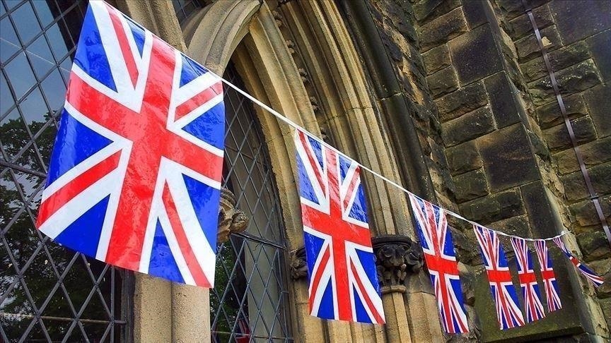 UK imposes new sanctions, import tariffs on Russia