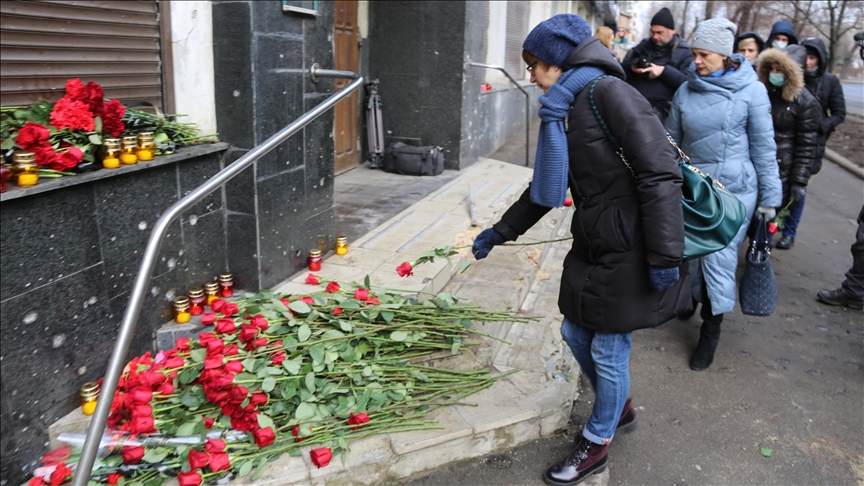 People pay tribute to victims of missile attack in Ukraine's eastern Donetsk city