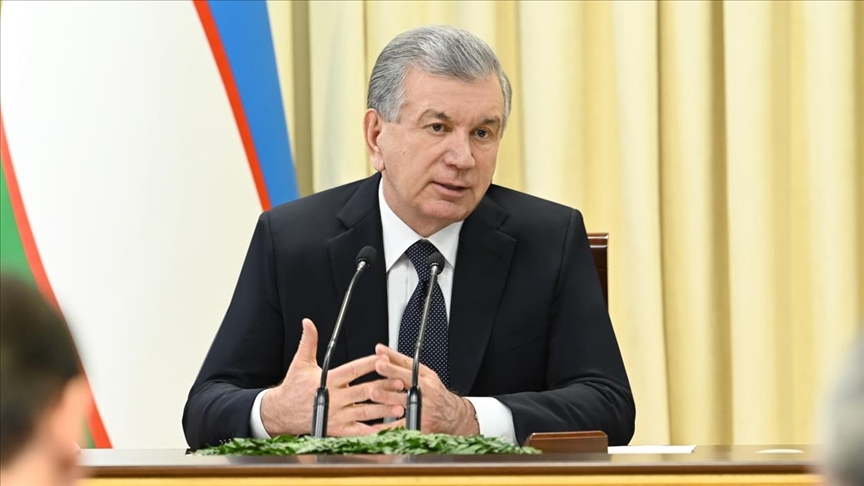 Президент Узбекистана поручил снизить налоговую нагрузку на бизнес 