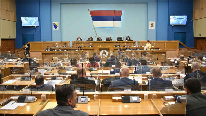 BiH: Poslanici NS RS-a razmatraju prijedloge za ukidanje PDV-a na osnovne životne namirnice i akciza na naftne derivate