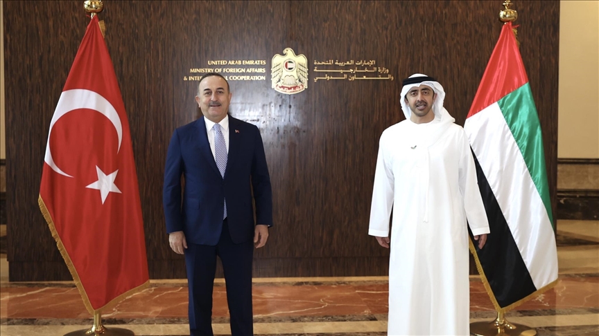Cancilleres de Turquía y Emiratos Árabes Unidos discuten sobre la guerra en Ucrania