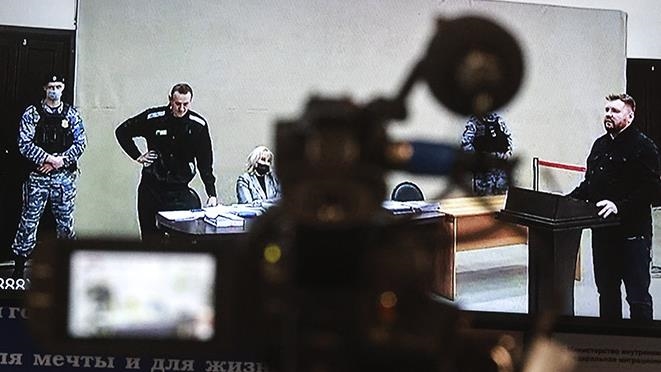 Суд России признал Навального виновным в особо крупном мошенничестве
