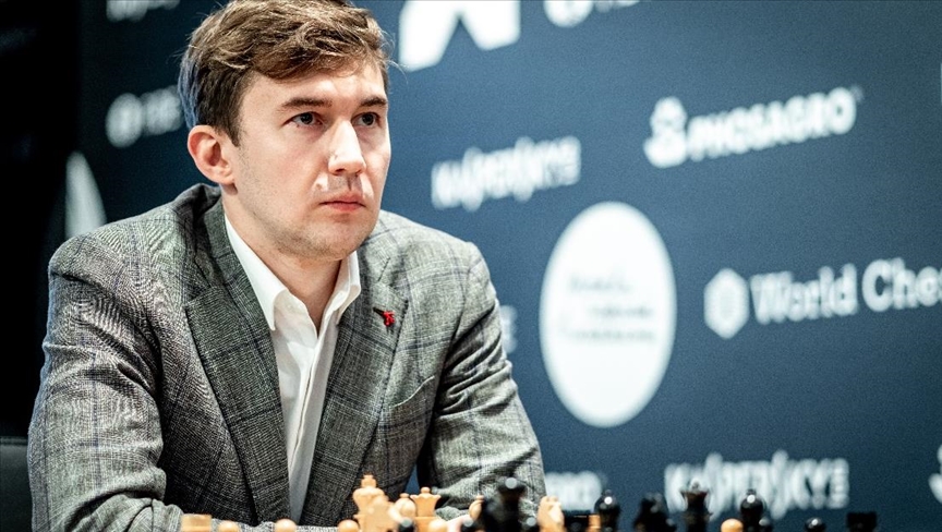 Ukrainian chess grandmaster who escaped war passes on skills to