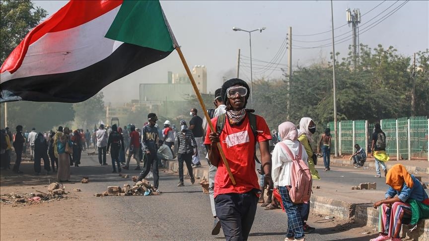 Sudanese protesters block roads in Khartoum to demand civilian rule