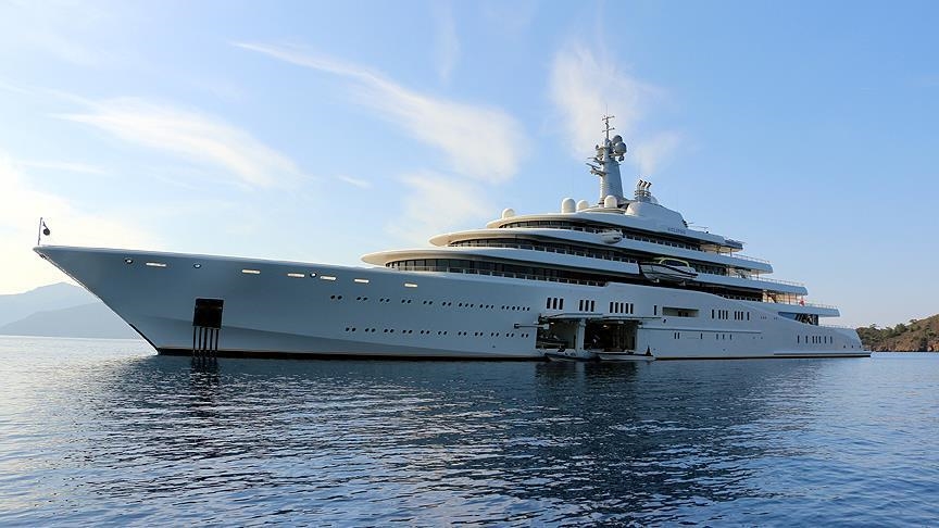 "Eclipse", le yacht du milliardaire russe Roman Abramovich accoste à Marmaris en Turquie