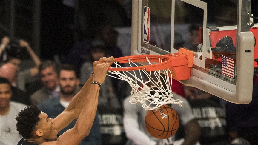 Giannis finishes with 25 points, 17 rebounds, leads Bucks to 126-98 win over Bulls