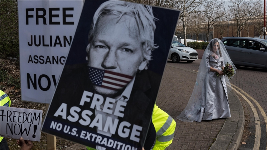 Julian Assange marries fiancee in London prison