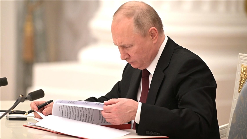 Rusia empezará a cobrar en rublos sus recursos energéticos exportados a países “hostiles”
