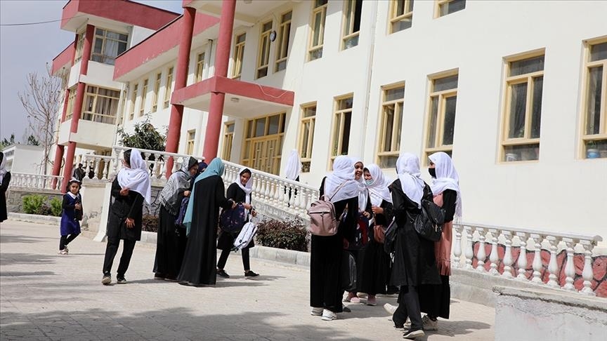 گوترش: طالبان فورا مدارس را برای همه دانش‌آموزان باز کند