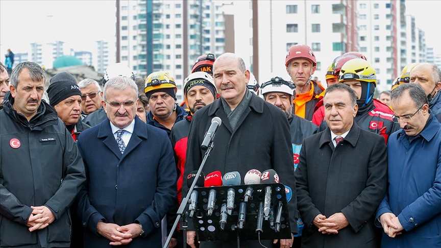 Bakan Soylu: Türkiye afet bölgesi. Beslenme, barınma, haberleşme ve iletişim bütün çalışma gruplarımız buna hazır