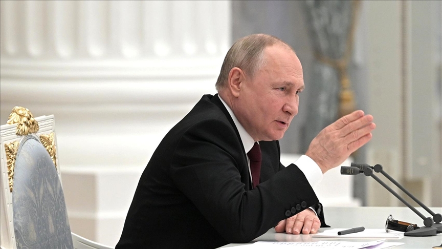Putin compares West's anti-Russian campaign to Nazi persecution