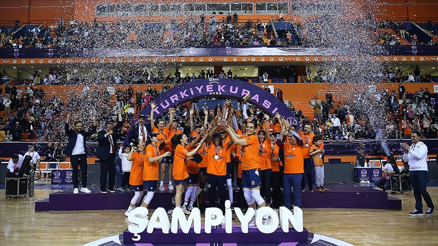 Basketbolda Türkiye Kupası ÇBK Mersin Yenişehir Belediyesi'nin