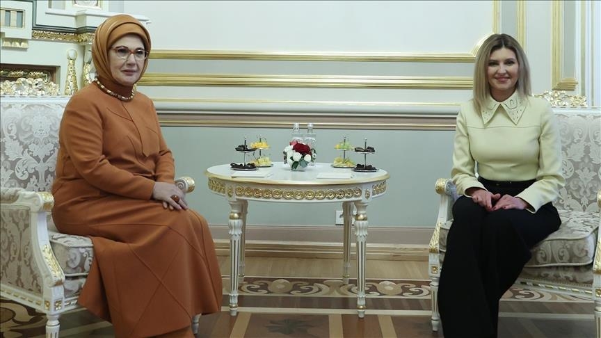 Turkiye welcomes 159 Ukrainian orphans after first ladies' dialogue 