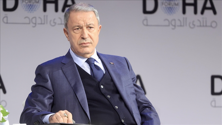 وزير الدفاع التركي يؤكد استمرار دور بلاده الفعال في الناتو