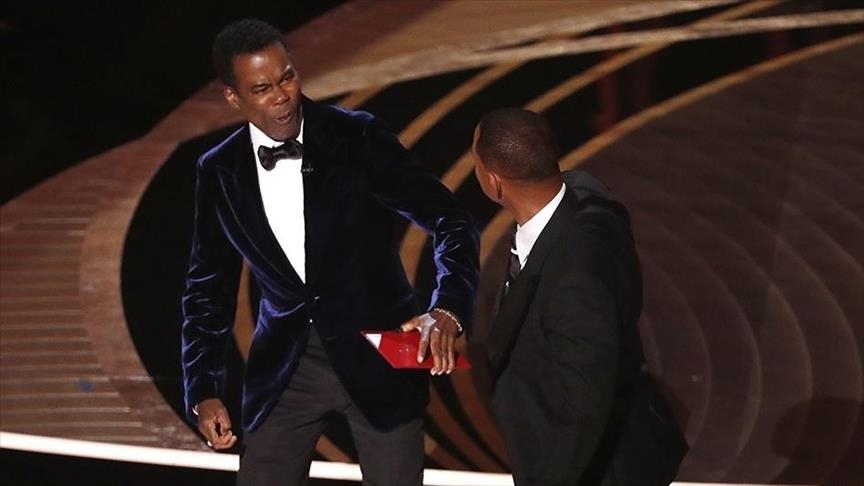 Oscars 2022 : l'acteur Will Smith gifle le comédien Chris Rock