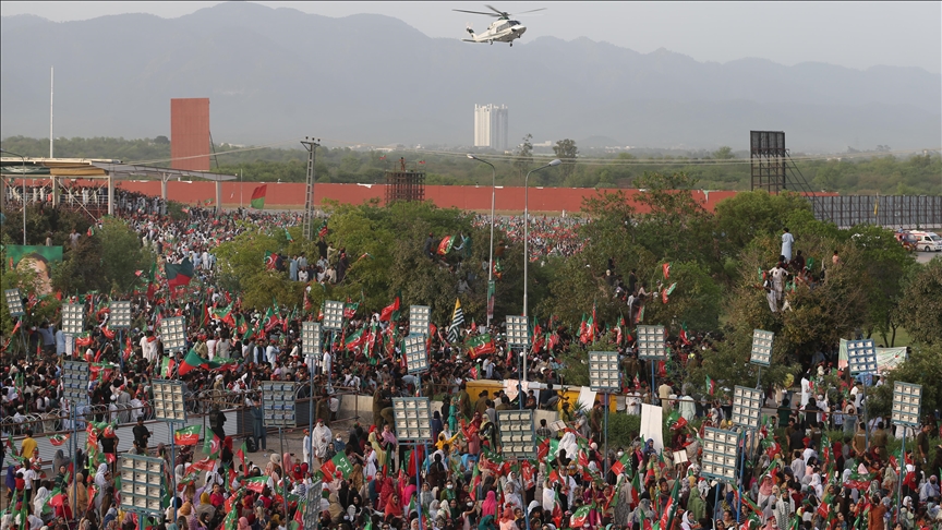 Thousands of supporters of Pakistan’s ruling party gather in capital